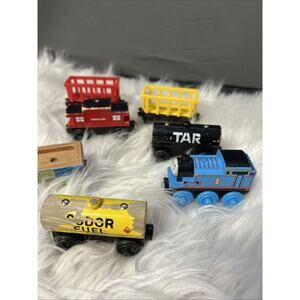 Thomas The Train & Friends Wooden Railway Mix Lot of 10 James and Thomas + More